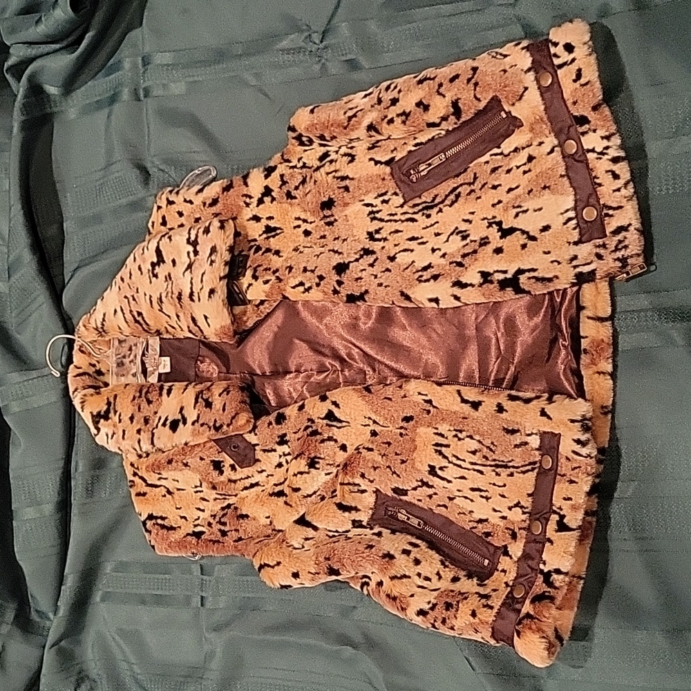 Meow Roar Vest